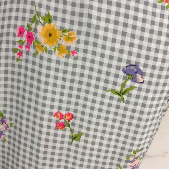 NWT Floral checkered print top Van Heusen - Picture 5 of 7